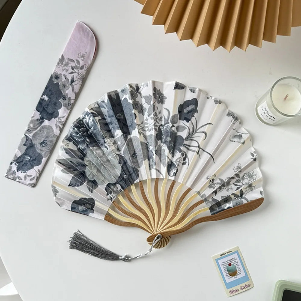 Elegant Portable Bamboo Folding Fan - Perfect Handheld Accessory for Dance and Home Décor